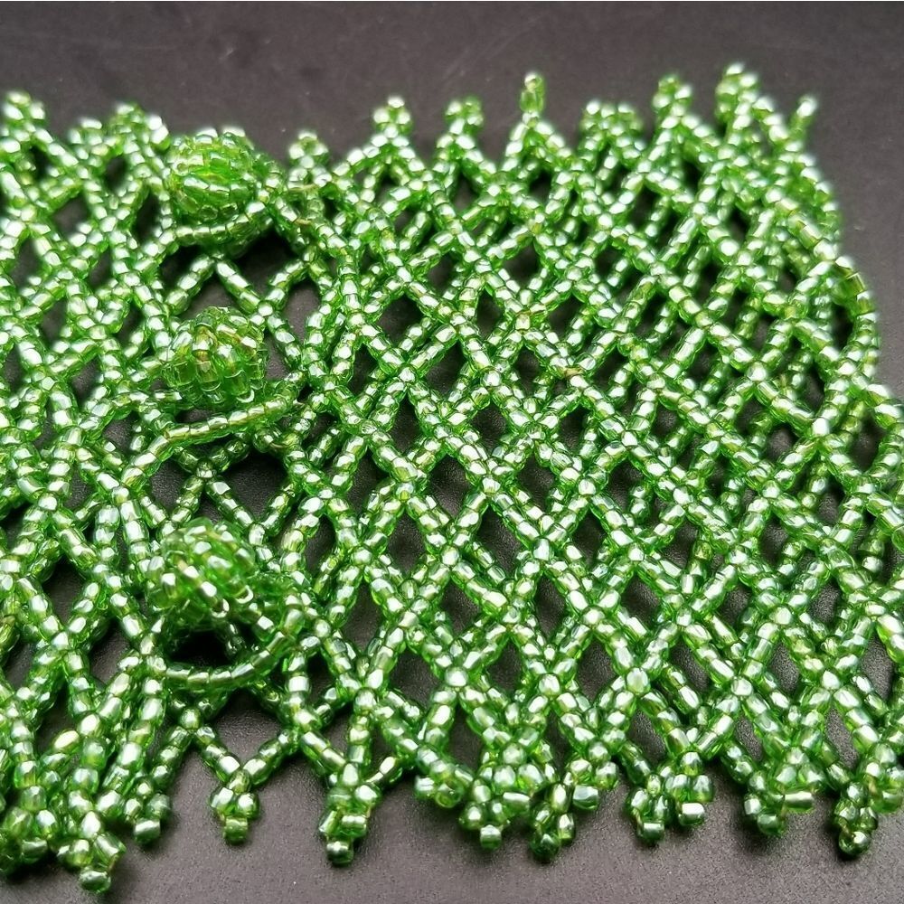 Neon green seed beaded lace bracelet B822 - Picture 2 of 4